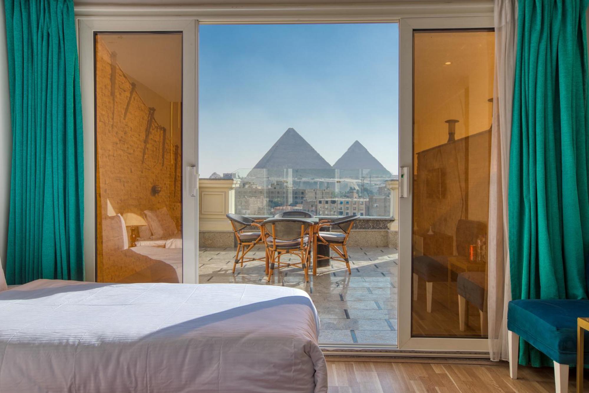 New Pyramids Il Cairo