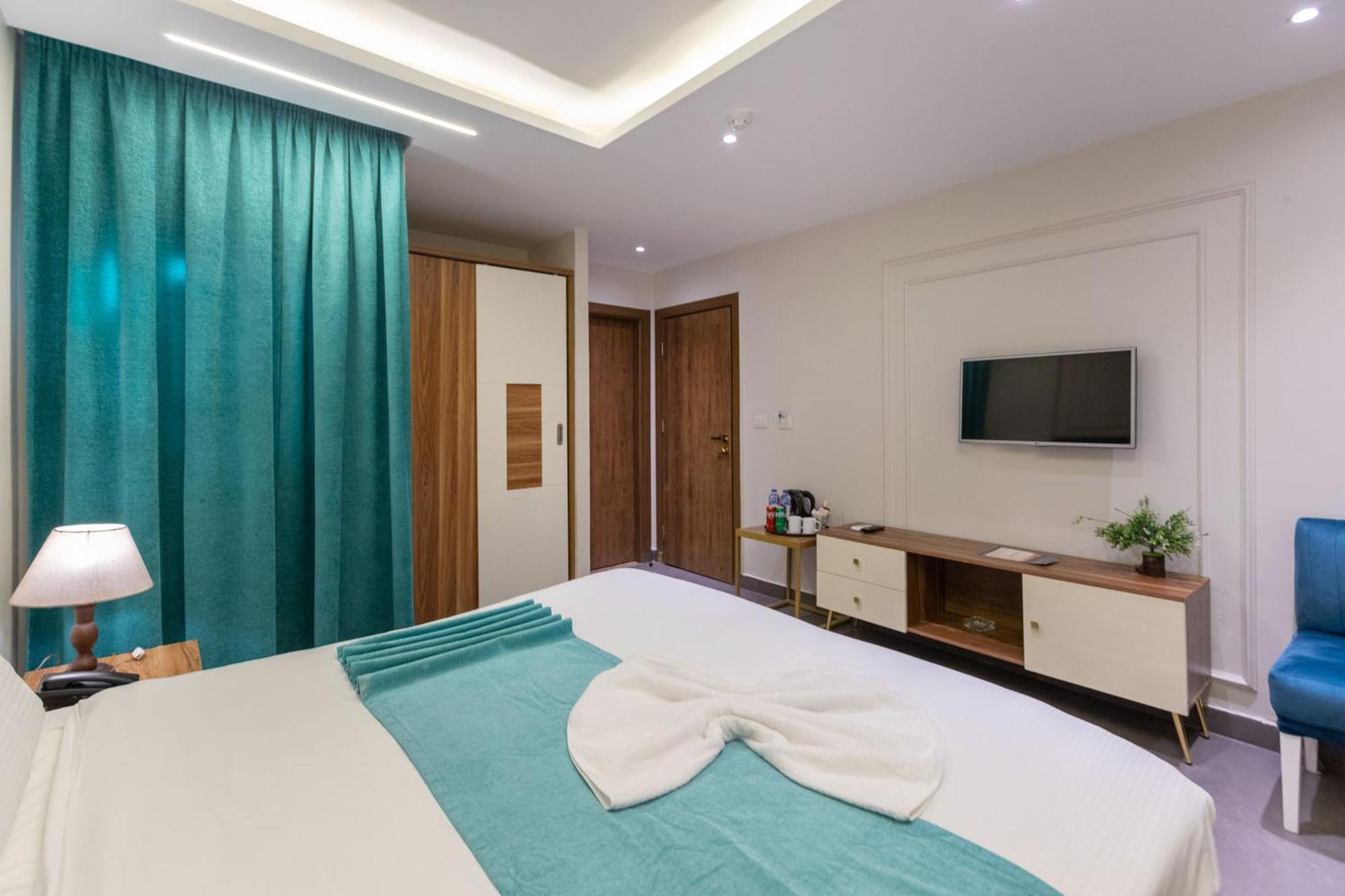 Sunrise Jacuzzi & Pyramids View Homestay *
