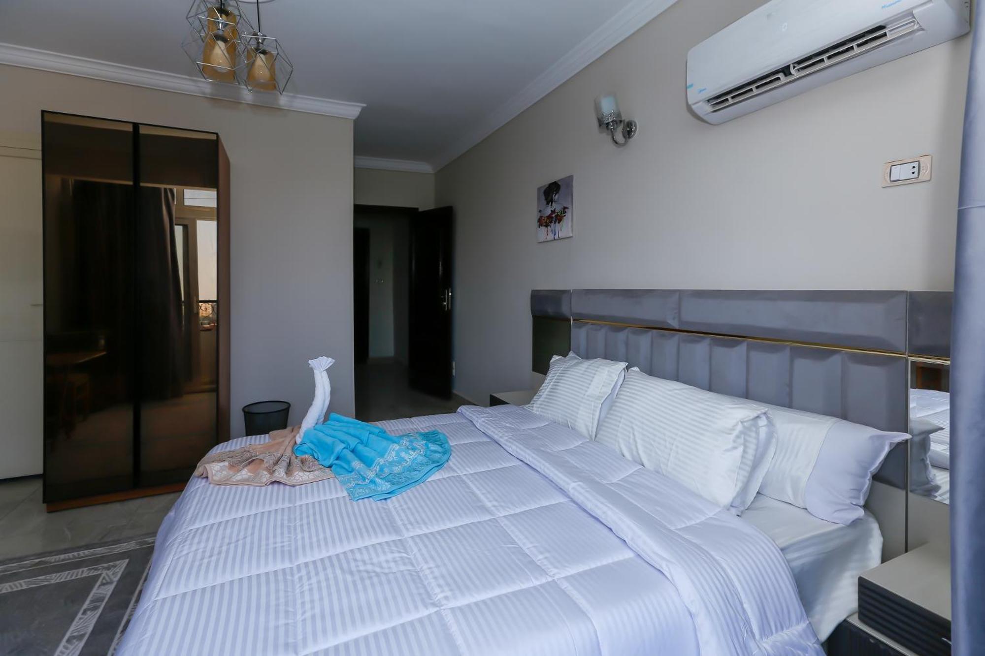 Homestay Sunrise Jacuzzi & Pyramids View Cairo